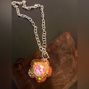 🤩 *TARINA TARANTINO* ORANGE W/ RHINESTONES HELLO KITTY NECKLACE!🤩